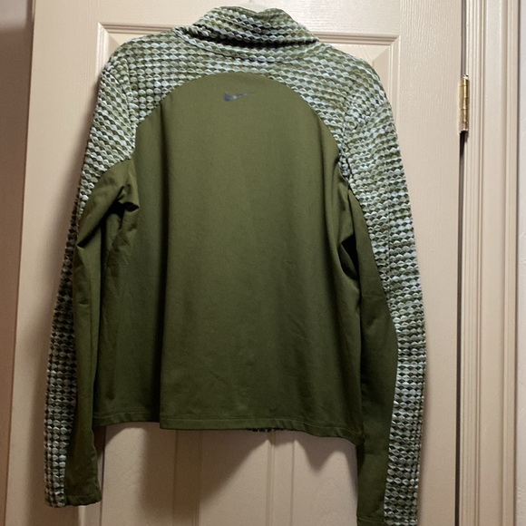Nike Olive green &white color, pull over sweatshirt, size extra large - Picture 2 of 4